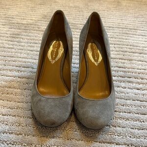 Elie Tahari Suede Grey Wedges